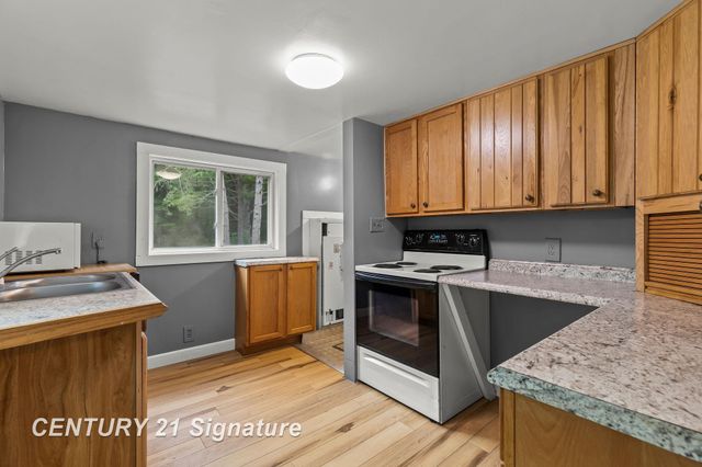 537 S Woodcock Road, Midland, MI 48640