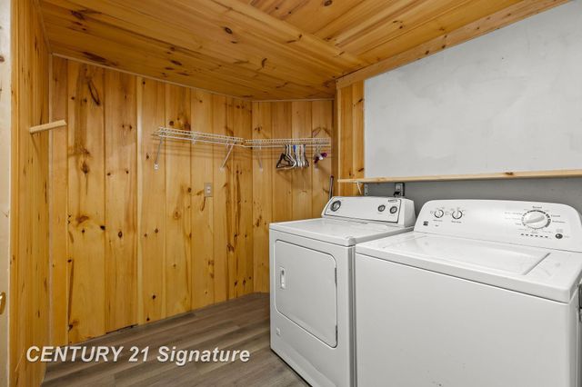 537 S Woodcock Road, Midland, MI 48640