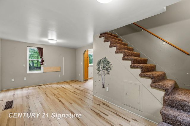 537 S Woodcock Road, Midland, MI 48640