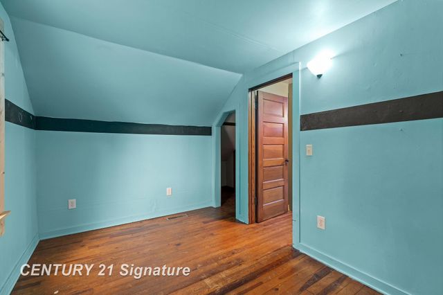 537 S Woodcock Road, Midland, MI 48640