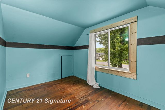 537 S Woodcock Road, Midland, MI 48640