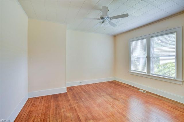 2015 N Mallory ST, Hampton, VA 23664