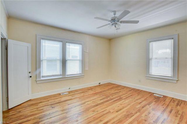 2015 N Mallory ST, Hampton, VA 23664