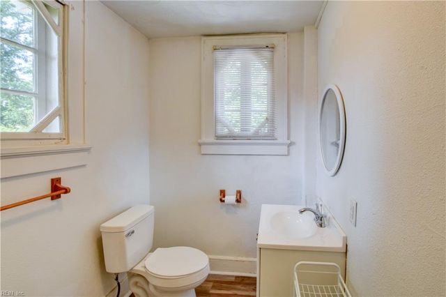 2015 N Mallory ST, Hampton, VA 23664