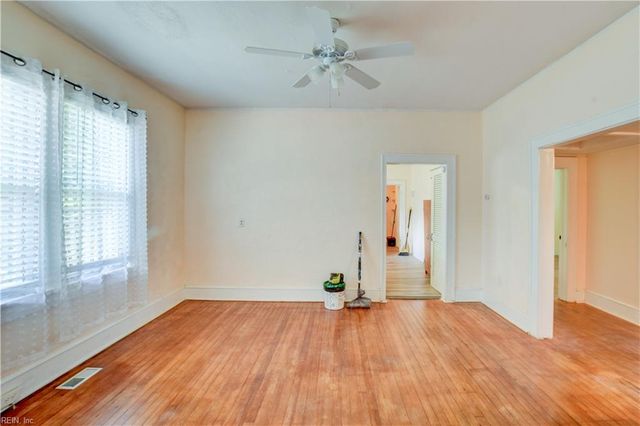 2015 N Mallory ST, Hampton, VA 23664