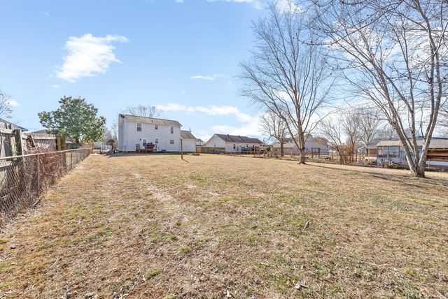 3351 Mallard Dr, Clarksville, TN 37042