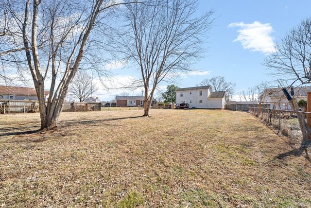 3351 Mallard Dr, Clarksville, TN 37042