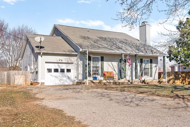 3351 Mallard Dr, Clarksville, TN 37042