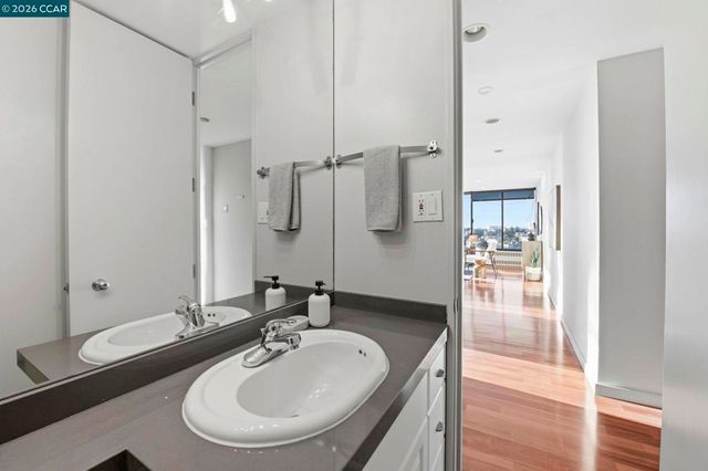 565 565 Bellevue Ave 1403, Oakland, CA 94610