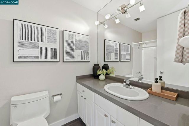 565 565 Bellevue Ave 1403, Oakland, CA 94610