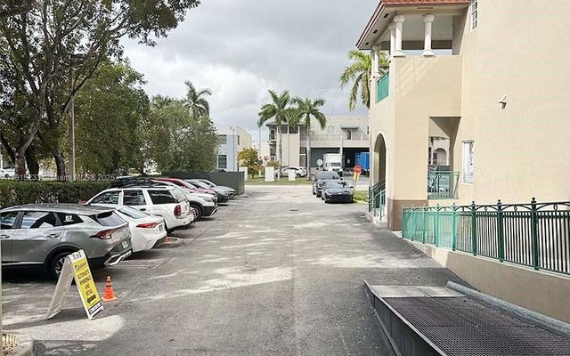 10200 NW 25th St 113, Doral, FL 33172