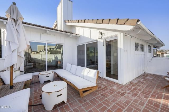 999 Waterbury Lane, Ventura, CA 93001