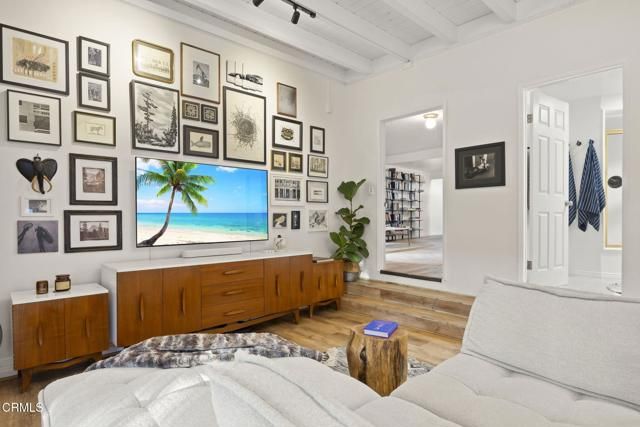 999 Waterbury Lane, Ventura, CA 93001