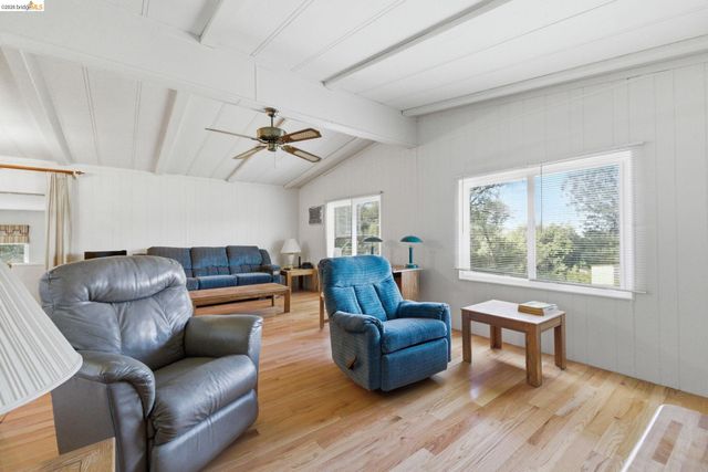 17807 Harper Rd., Big Oak Flat, CA 95305