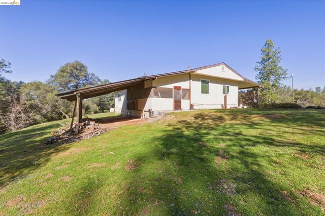 17807 Harper Rd., Big Oak Flat, CA 95305