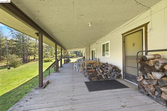 17807 Harper Rd., Big Oak Flat, CA 95305