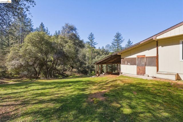 17807 Harper Rd., Big Oak Flat, CA 95305