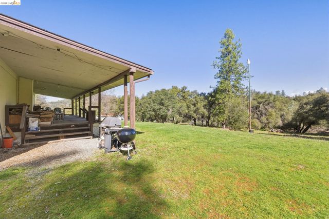 17807 Harper Rd., Big Oak Flat, CA 95305
