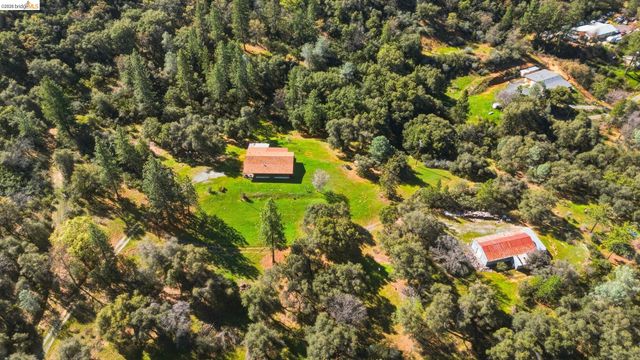 17807 Harper Rd., Big Oak Flat, CA 95305