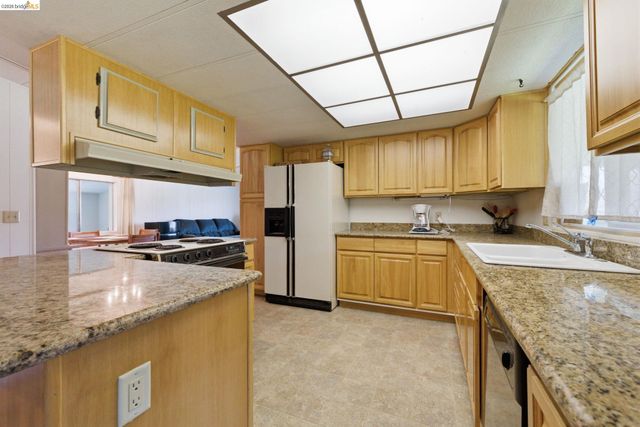 17807 Harper Rd., Big Oak Flat, CA 95305