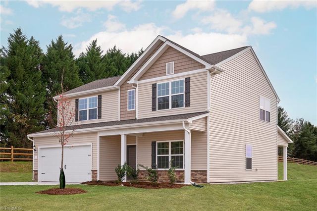 204 Macintosh Drive, King, NC 27021