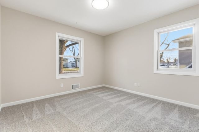 1312 Gary Drive, Saint Paul Park, MN 55071