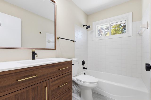 1312 Gary Drive, Saint Paul Park, MN 55071