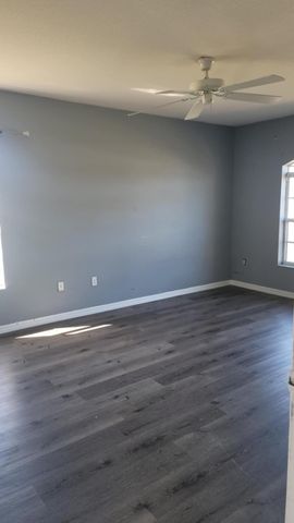 892 SW Duncan Terrace, Port St. Lucie, Port St Lucie, FL 34953