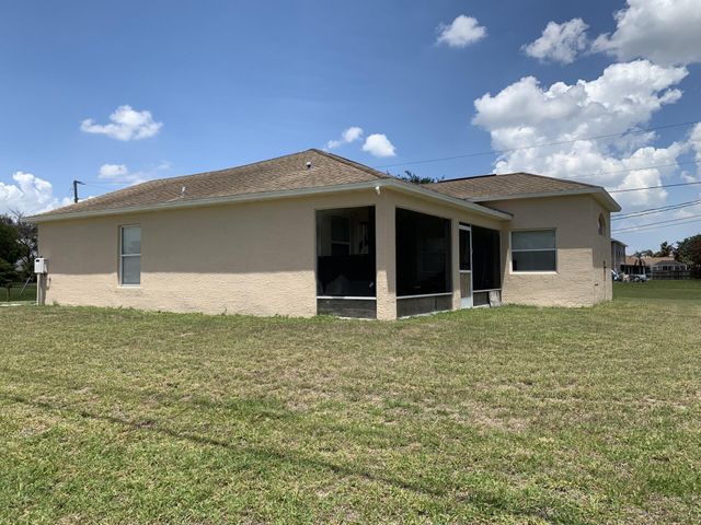 892 SW Duncan Terrace, Port St. Lucie, Port St Lucie, FL 34953