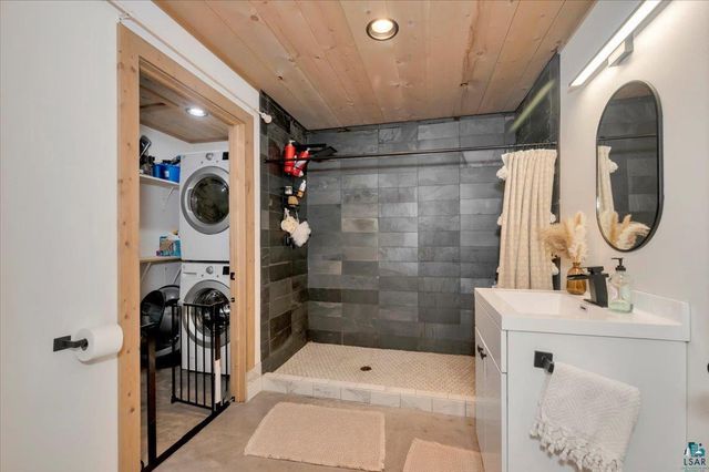 11775 S Hillside St, Solon Springs, WI 54873