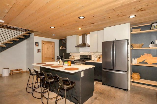 11775 S Hillside St, Solon Springs, WI 54873