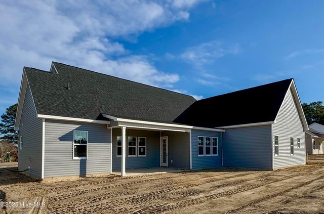 9826 Rockfish Road, Raeford, NC 28376