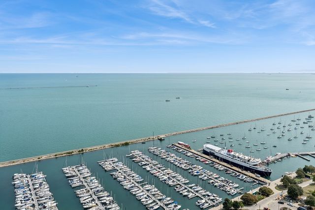 211 N Harbor Drive 3702, Chicago, IL 60601