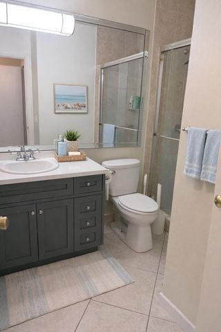 5291 Europa Drive D, Boynton Beach, FL 33437