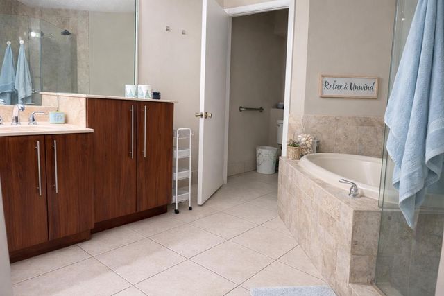 5291 Europa Drive D, Boynton Beach, FL 33437