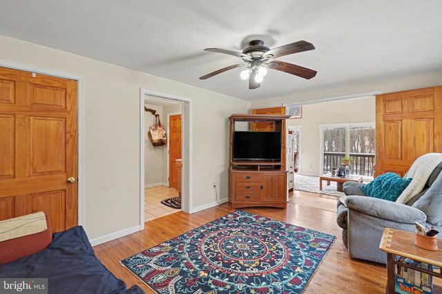 4664 BACK RD, Halifax, PA 17032