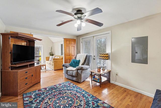 4664 BACK RD, Halifax, PA 17032