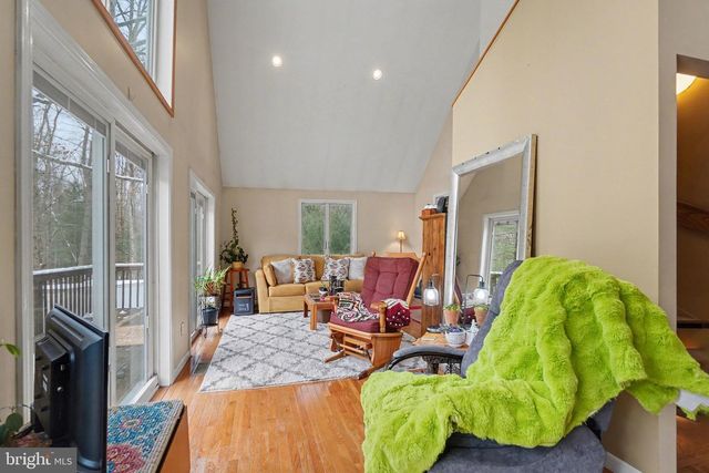 4664 BACK RD, Halifax, PA 17032