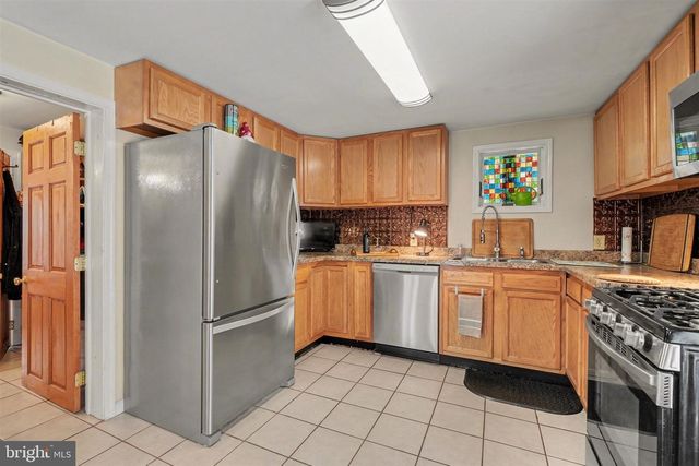 4664 BACK RD, Halifax, PA 17032