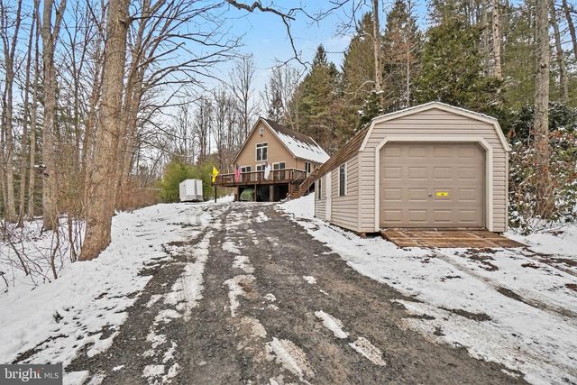 4664 BACK RD, Halifax, PA 17032