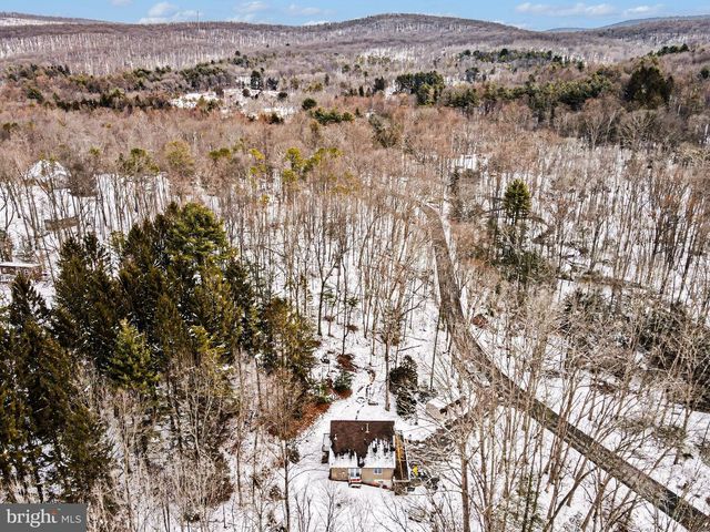 4664 BACK RD, Halifax, PA 17032