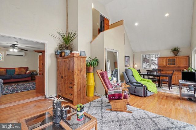 4664 BACK RD, Halifax, PA 17032