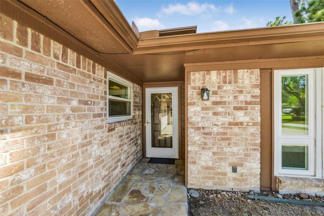 7506 N Hollow Circle, Humble, TX 77396