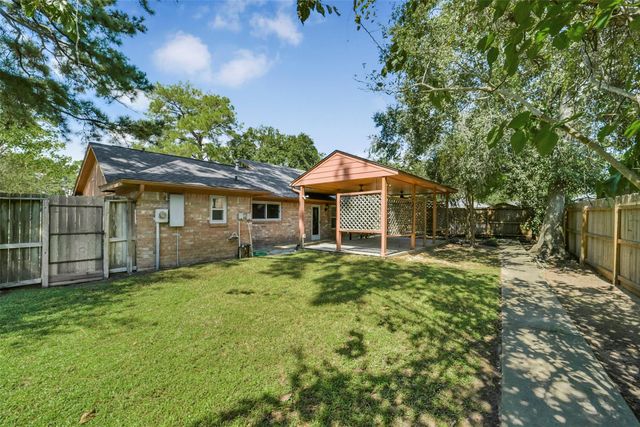 7506 N Hollow Circle, Humble, TX 77396