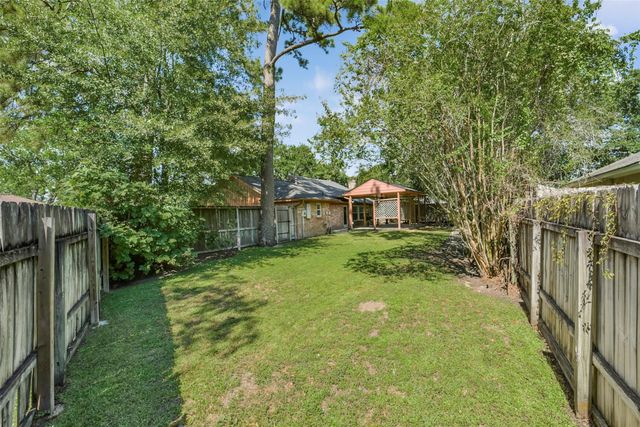 7506 N Hollow Circle, Humble, TX 77396
