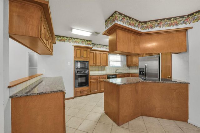 7506 N Hollow Circle, Humble, TX 77396