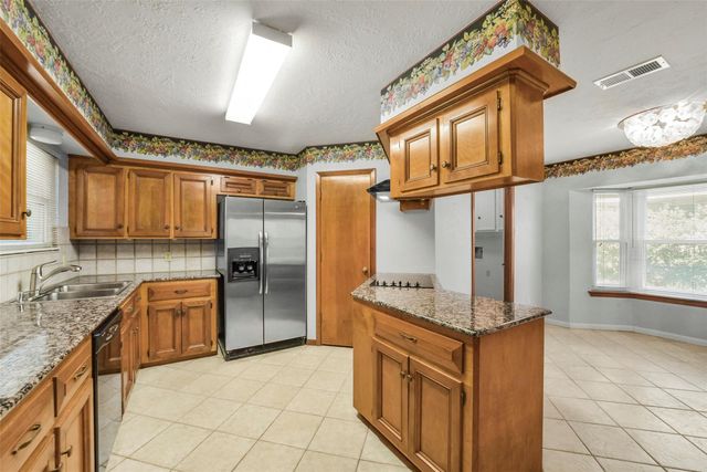 7506 N Hollow Circle, Humble, TX 77396