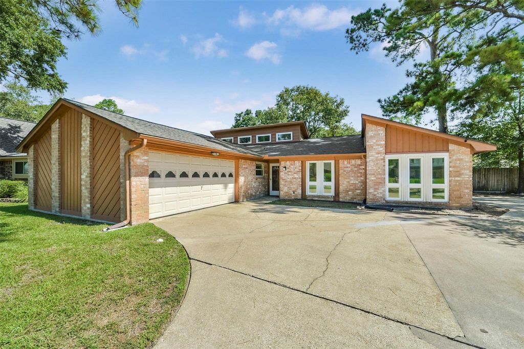7506 N Hollow Circle, Humble, TX 77396