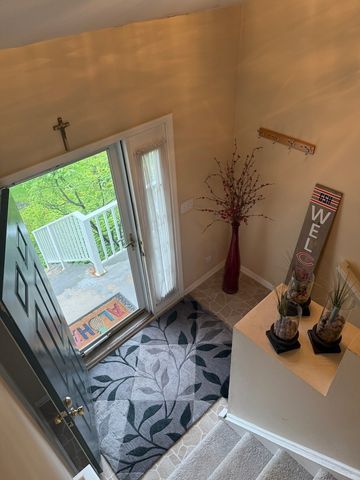 3034 Autumn Lake Drive, Aurora, IL 60504