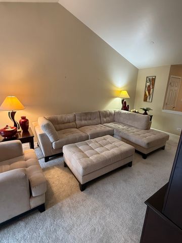 3034 Autumn Lake Drive, Aurora, IL 60504